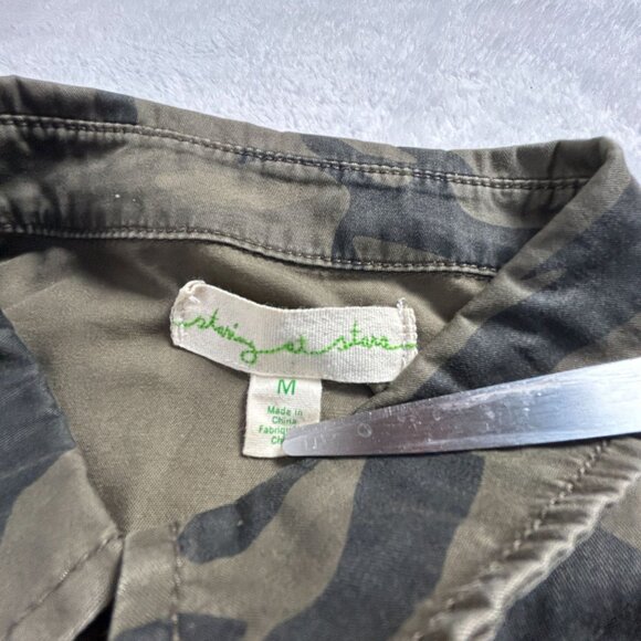 Staring At Stars Womens Medium Green Snap Front Shoulder Tab Camo Shirt Pockets - Picture 3 of 7